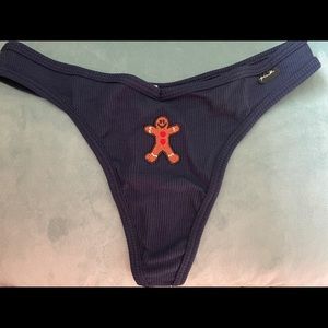 Gingerbread thong